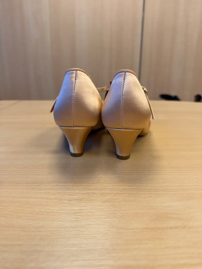 ICS RoundToe SingleStrap - Peach Satin - Size 8 - Wide