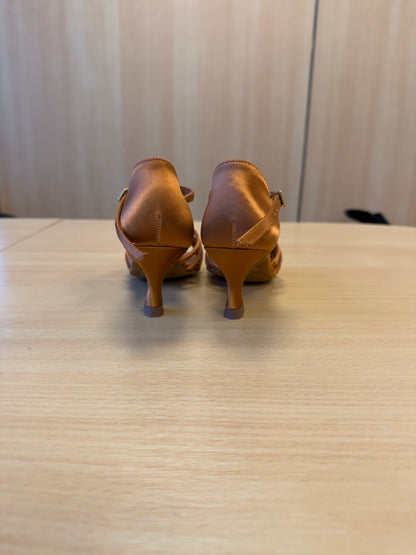 Bela - Tan Satin - Size 1.5 - Regular