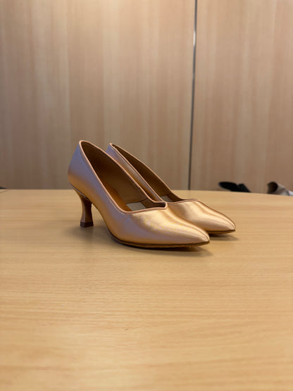 ICS SuperStar - Peach Satin - Size 4.5 - Narrow