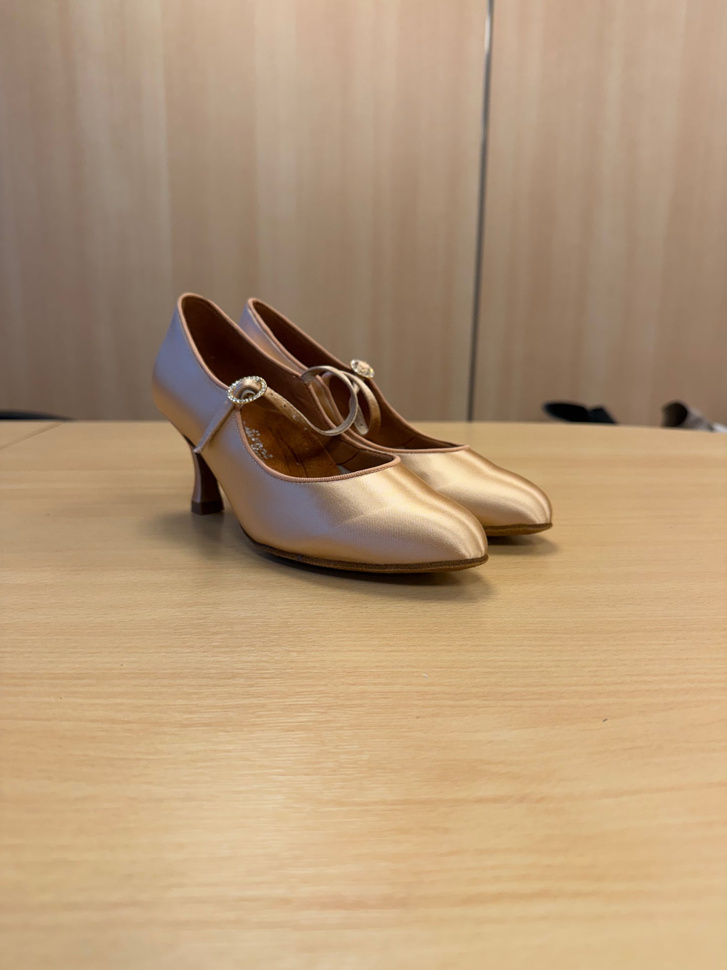 ICS Classic - Peach Satin - Size 4.5 - Regular