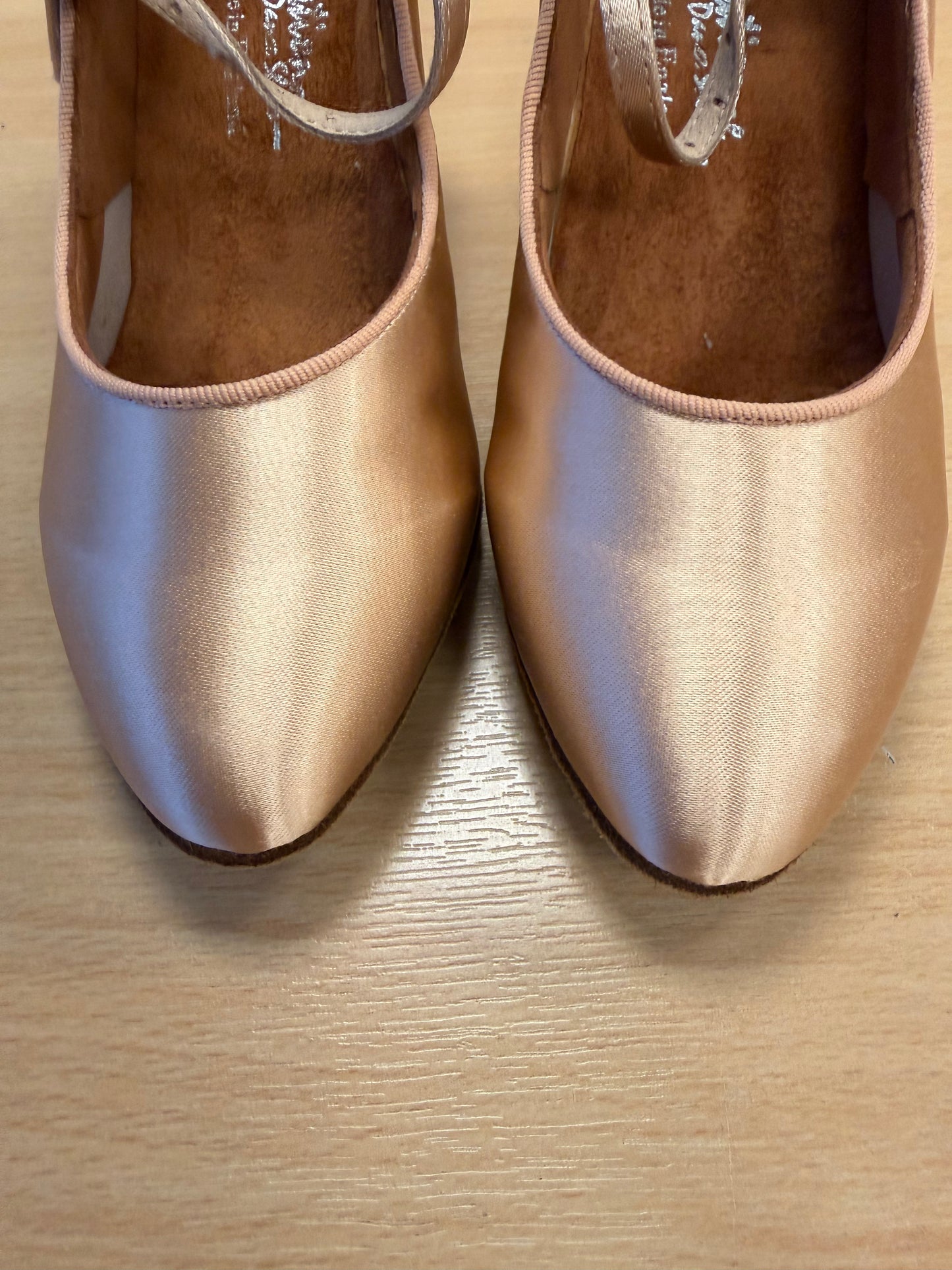 ICS Classic - Peach Satin - Size 4.5 - Regular