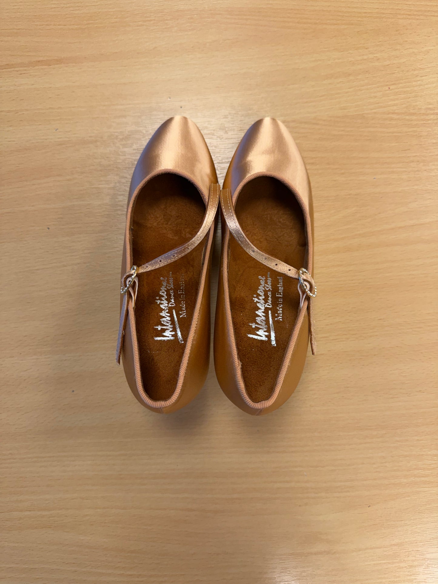 ICS RoundToe SingleStrap - Peach Satin - Size 3 - Narrow