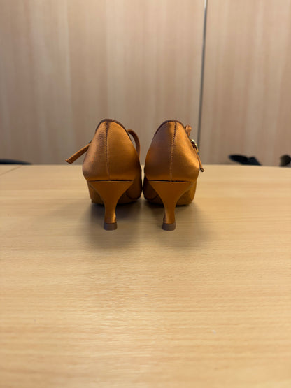 ICS SuperStar SingleStrap - Tan Satin - Size 2.5 - Regular