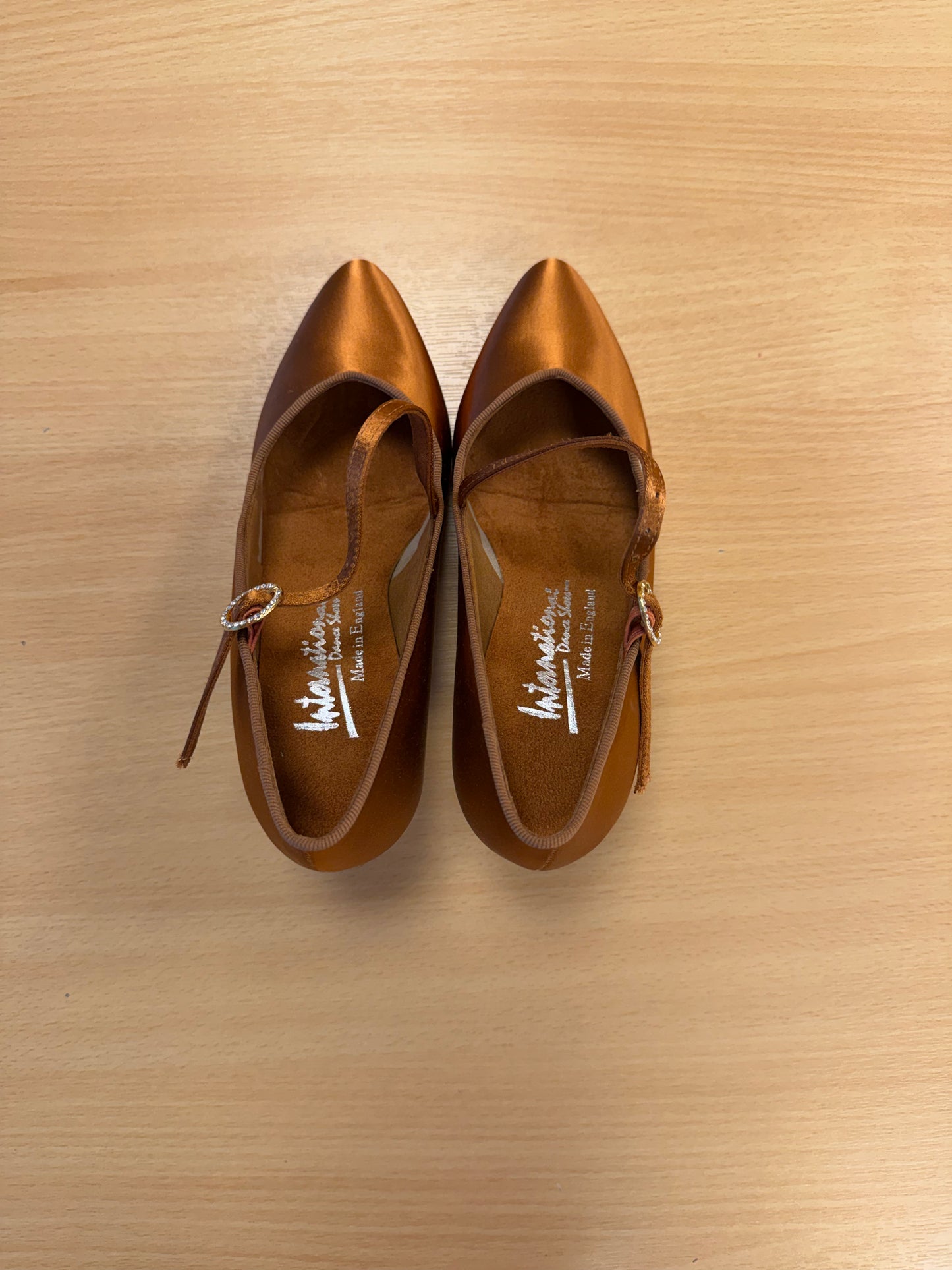 ICS SuperStar SingleStrap - Tan Satin - Size 2.5 - Regular