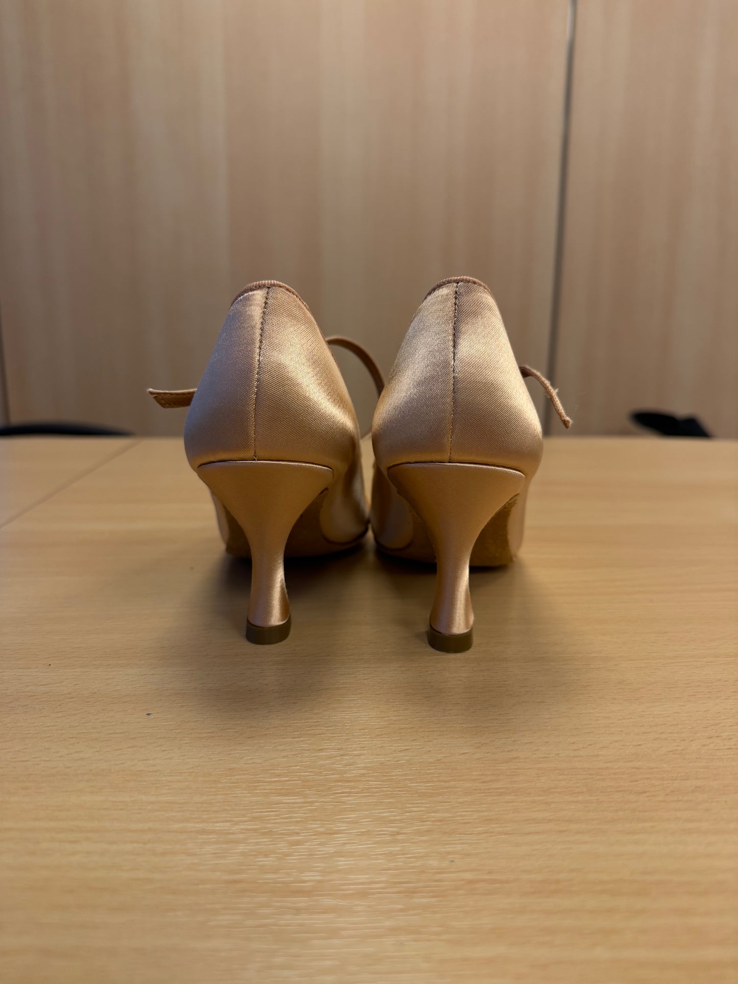 ICS RoundToe SingleStrap - Peach Satin - Size 3 - X Wide