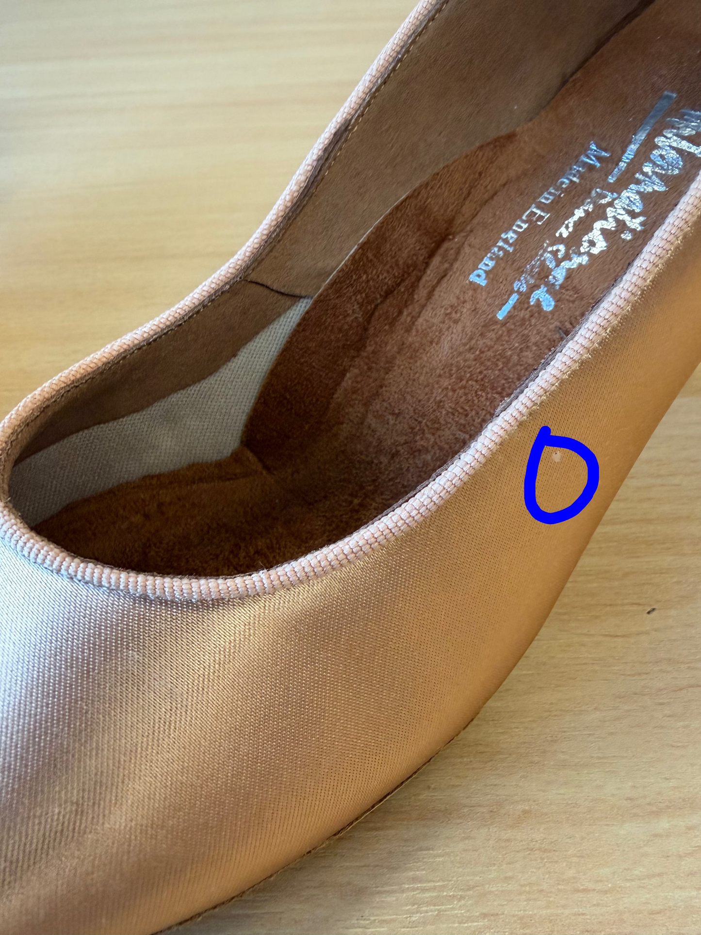 ICS RoundToe - Peach Satin - Size 6.5 - Narrow