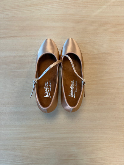 ICS RoundToe SingleStrap - Peach Satin - Size 5.5 - Regular