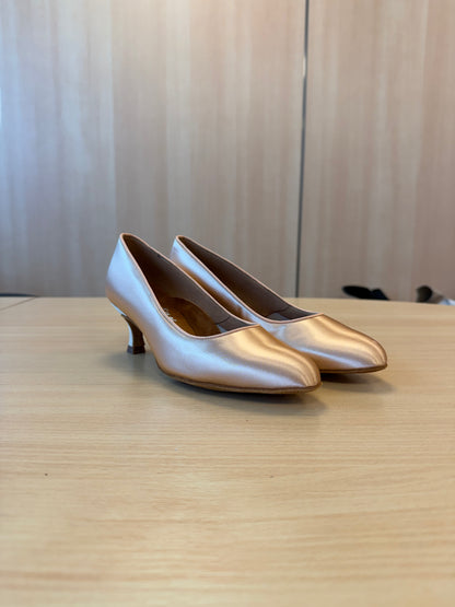 ICS RoundToe - Peach Satin - Size 6 - Regular