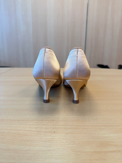 ICS RoundToe - Peach Satin - Size 6 - X Narrow