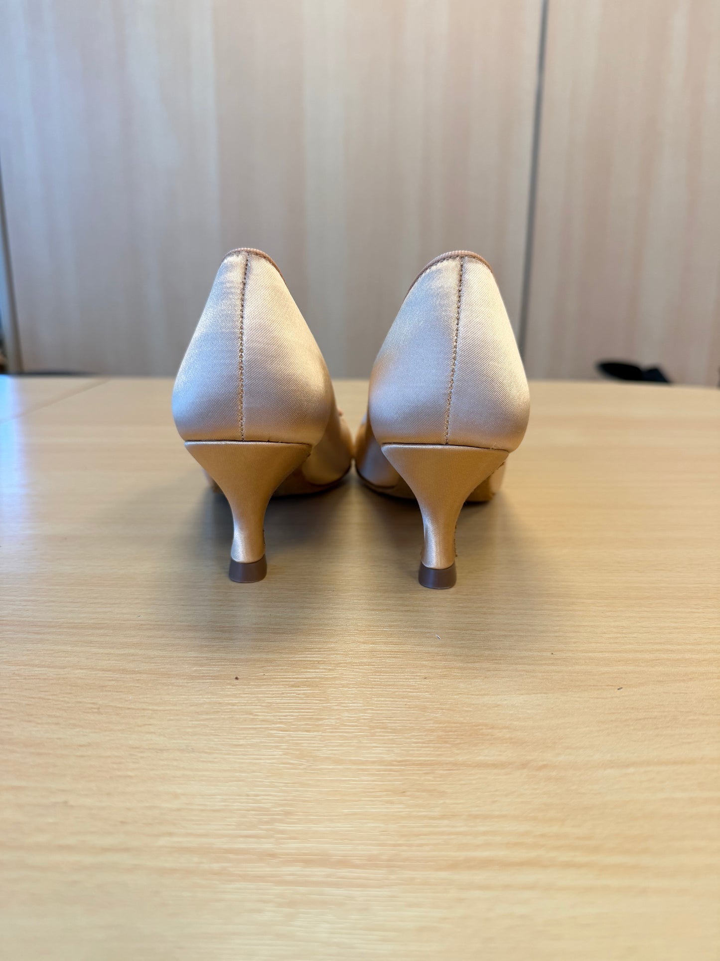 ICS RoundToe - Peach Satin - Size 6 - Regular