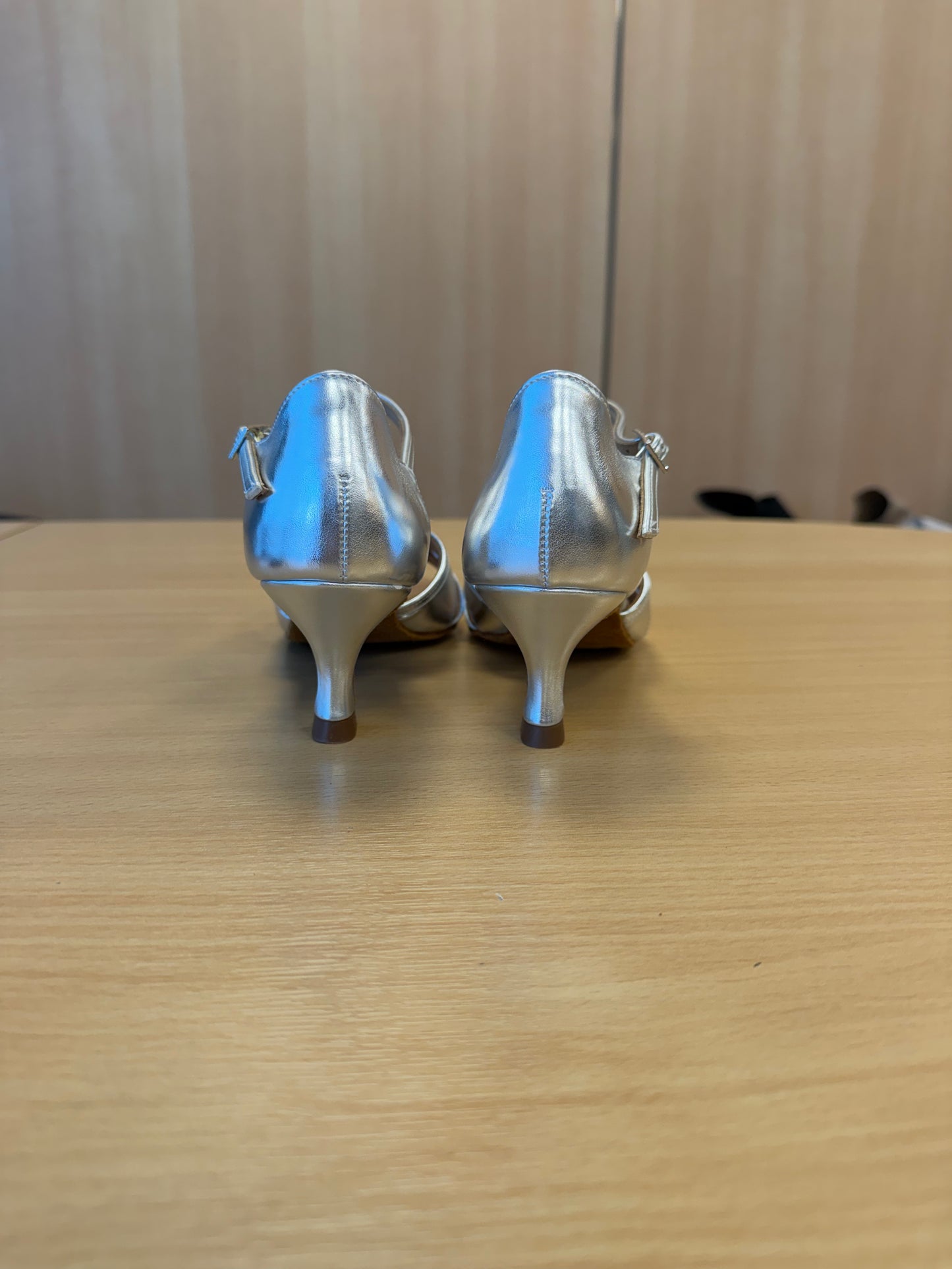 Mia T-Bar - Silver NotCalf - Size 4.5 - X Wide