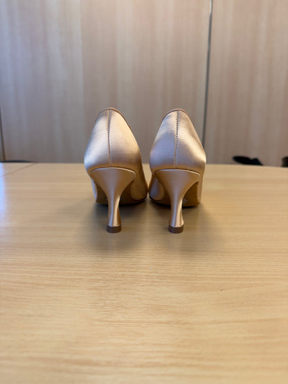 ICS RoundToe - Peach Satin - Size 4.5 - Regular