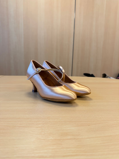 ICS RoundToe SingleStrap - Peach Satin - Size 2 - Regular