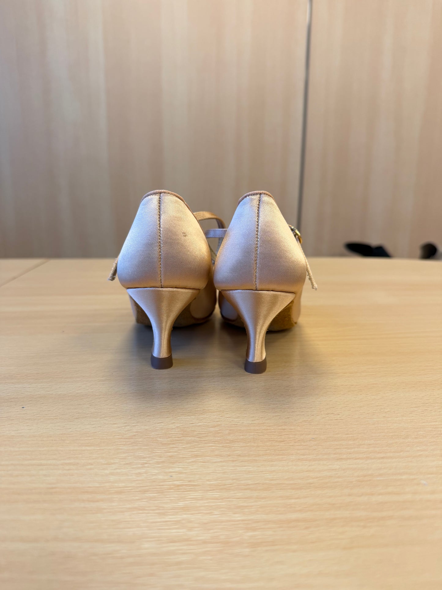 ICS RoundToe SingleStrap - Peach Satin - Size 2 - Regular