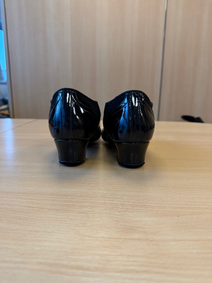 Jones - Black Nubuck/Black Patent - Size 8 - Regular