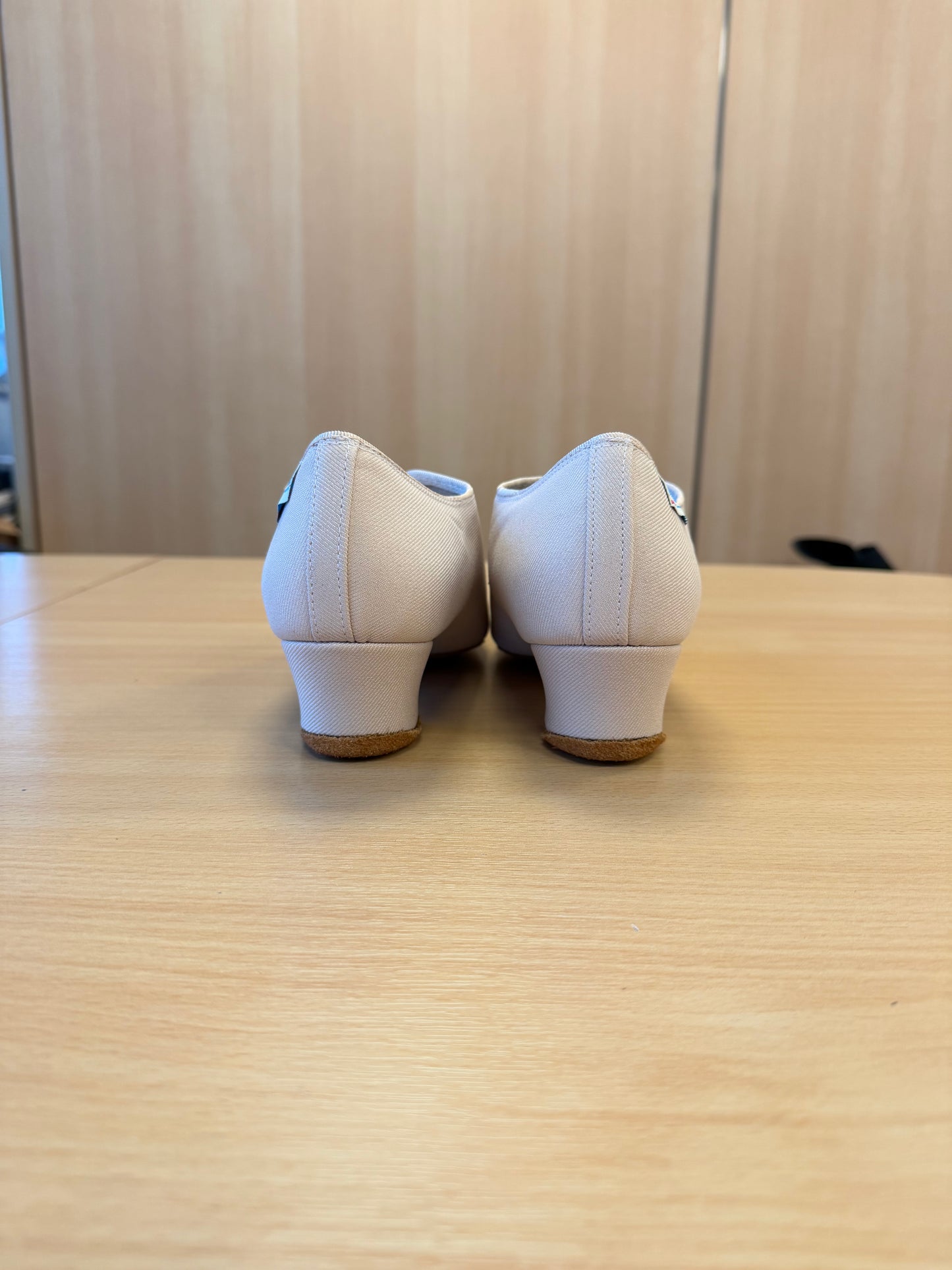 Heather Split-Sole - Beige Lycra - Size 6 - Regular