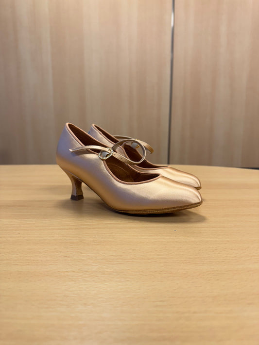 ICS Classic - Peach Satin - Size 2.5 - Narrow