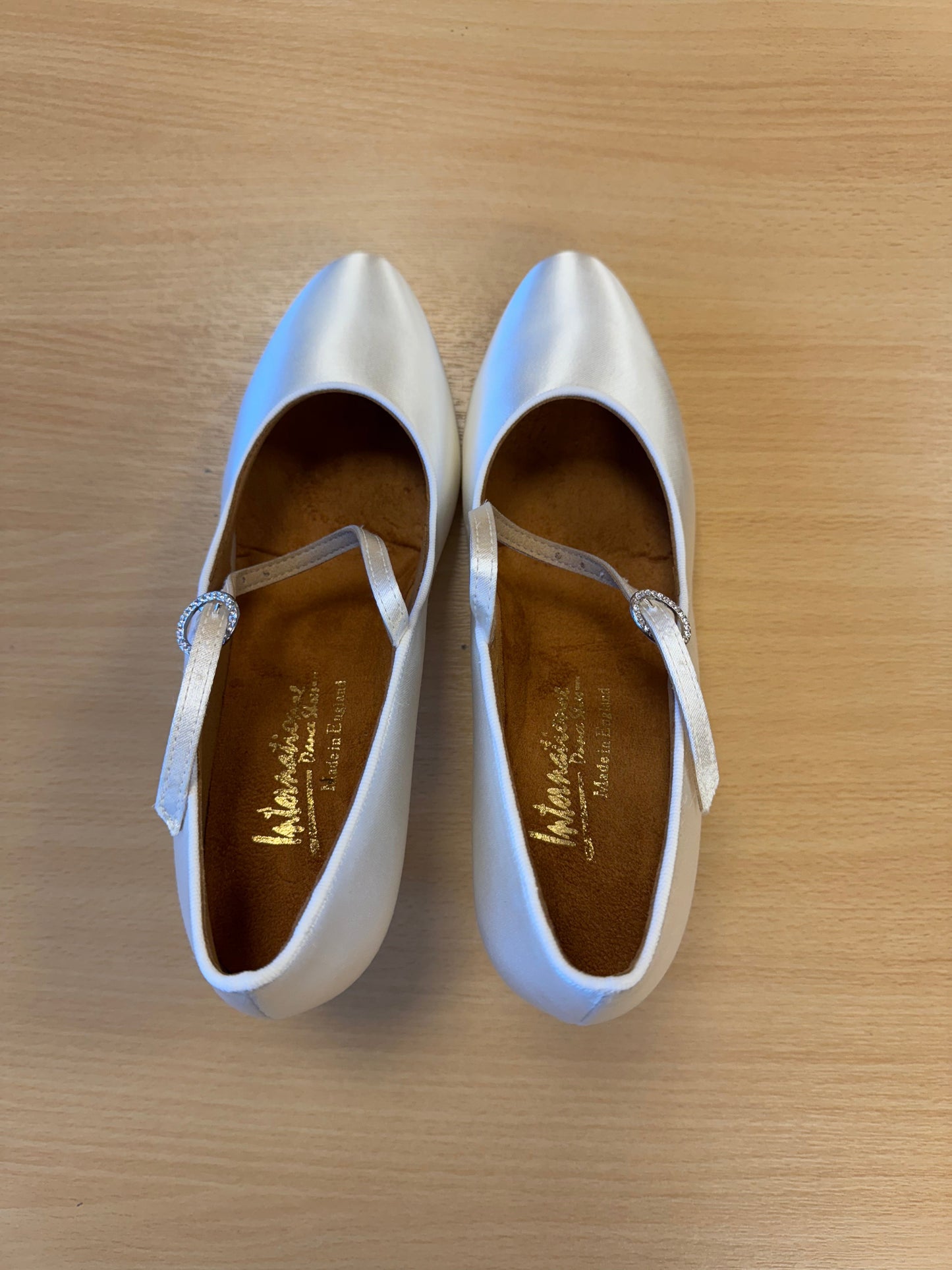 ICS Classic - White Satin - Size 6 - Regular