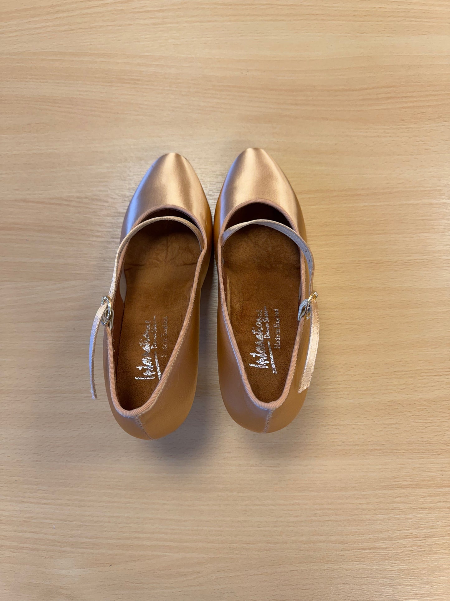 ICS RoundToe SingleStrap - Peach Satin - Size 5.5 - Regular