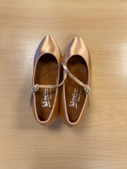 ICS RoundToe SingleStrap - Peach Satin - Size 5 - Wide