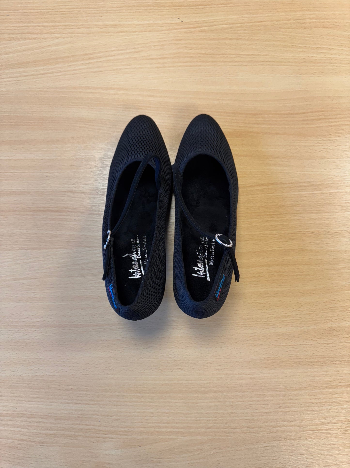 ICS RoundToe SingleStrap - Air Mesh - Size 7 - Narrow