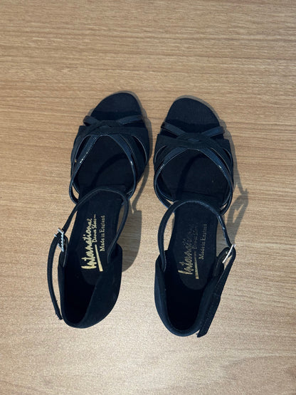 Sophie - BlackNubuck/BlackPatent - Size 5 - Regular