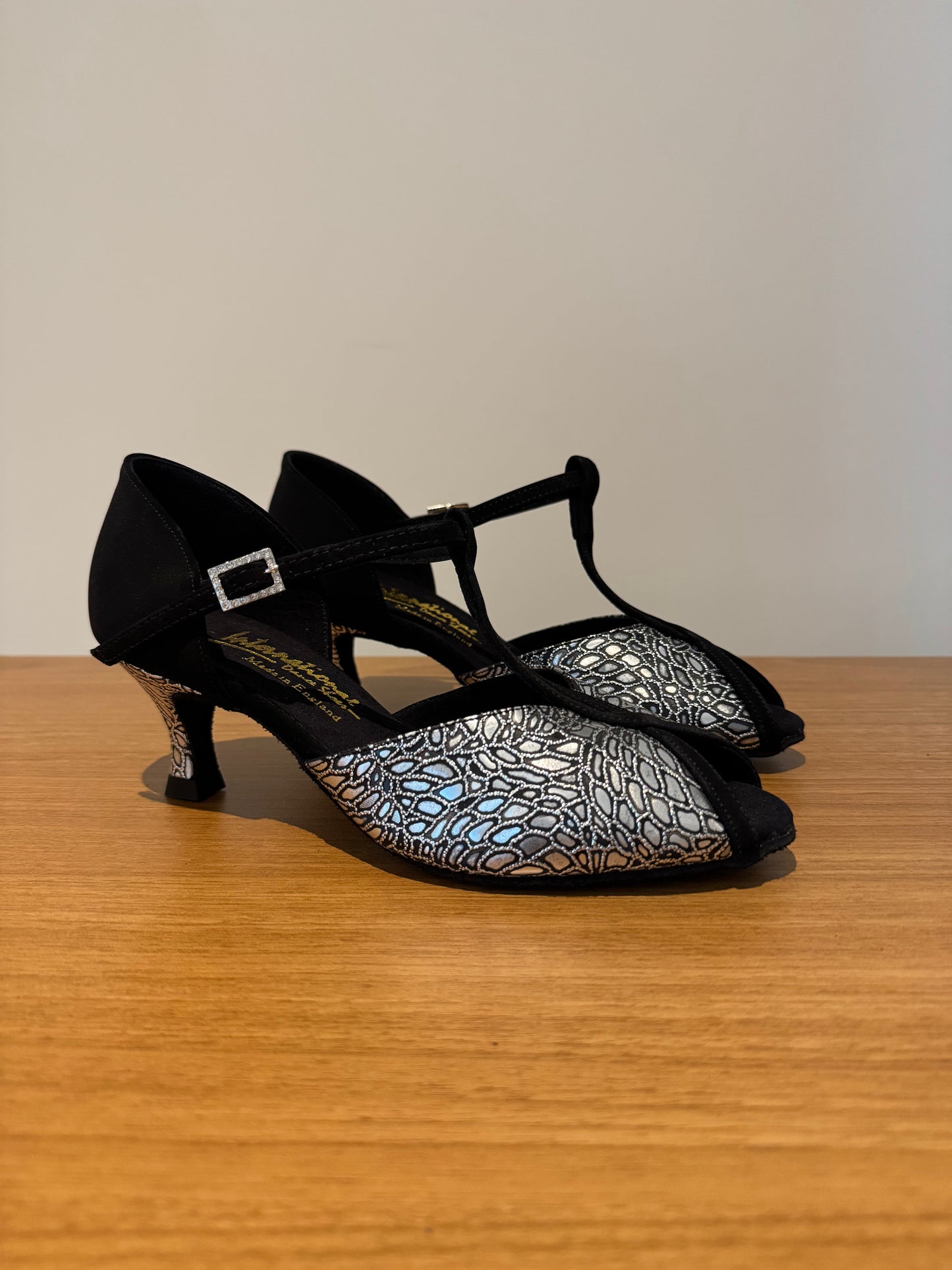 Vienna - BlackNubuck/Gondala - Size 4.5 - Regular