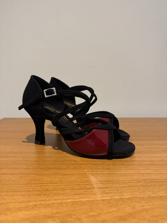 Bianca - BlackNubuck/MerlotPatent - Size 4.5 - Regular