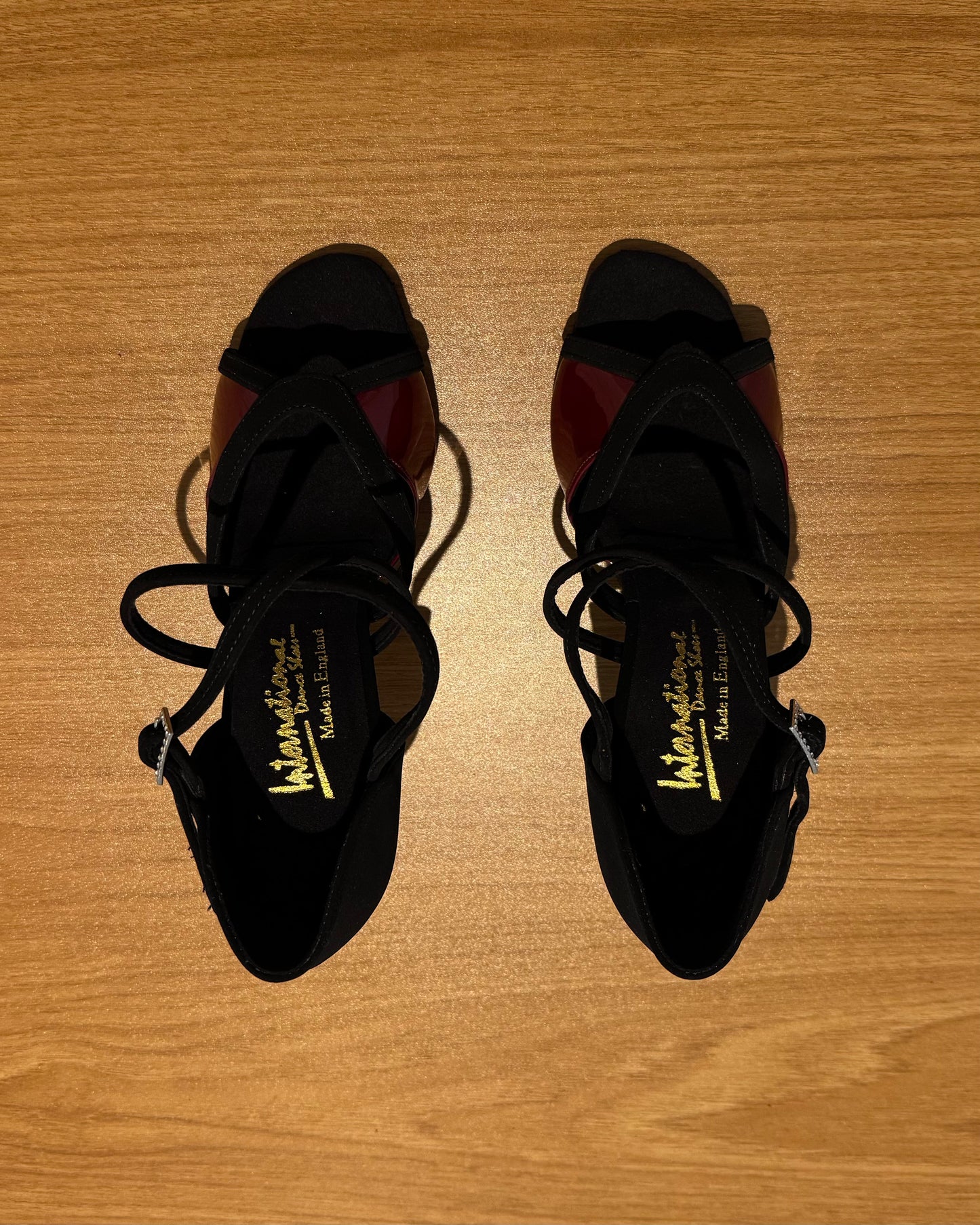 Bianca - BlackNubuck/MerlotPatent - Size 4.5 - Regular
