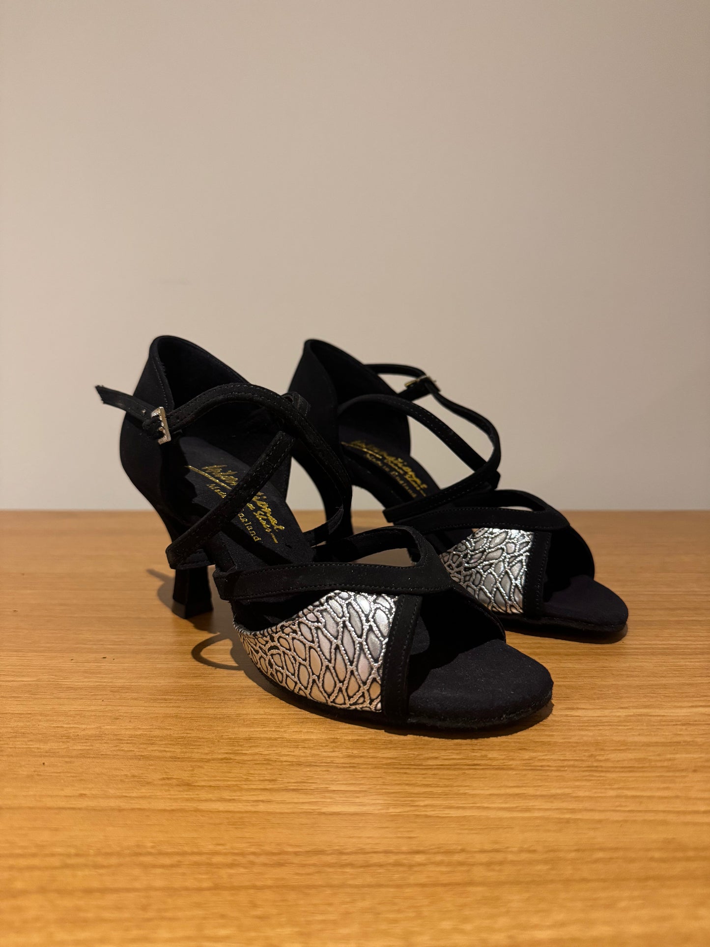 Bianca - BlackNubuck/Gondala - Size 4.5 - Regular