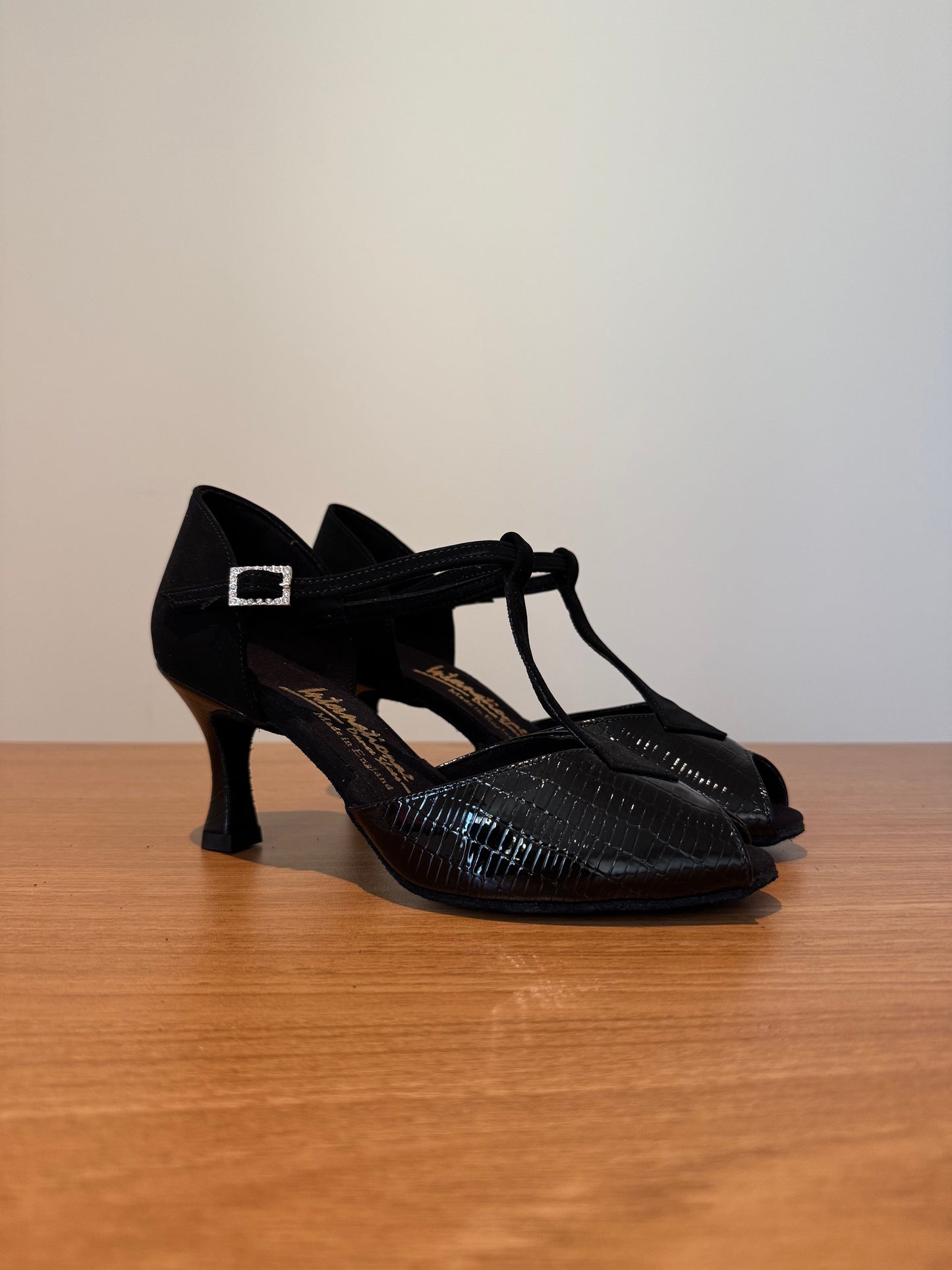 Jenny - CrocPatent/Nubuck - Size 4.5 - Regular