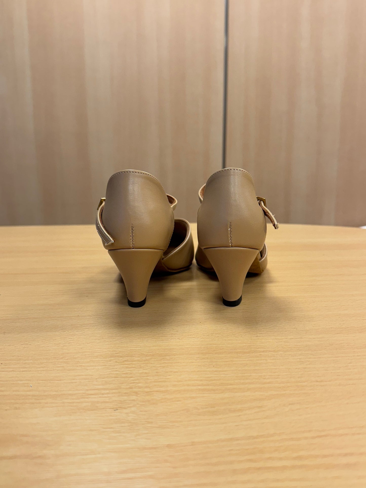 Karen - Beige NotCalf - Size 6 - X Wide