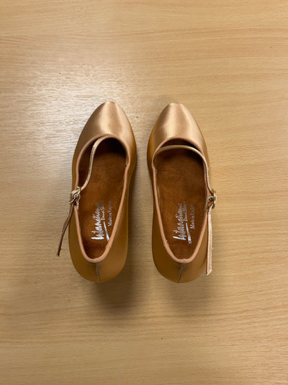 ICS RoundToe SingleStrap - Peach Satin - Size 4 - Regular