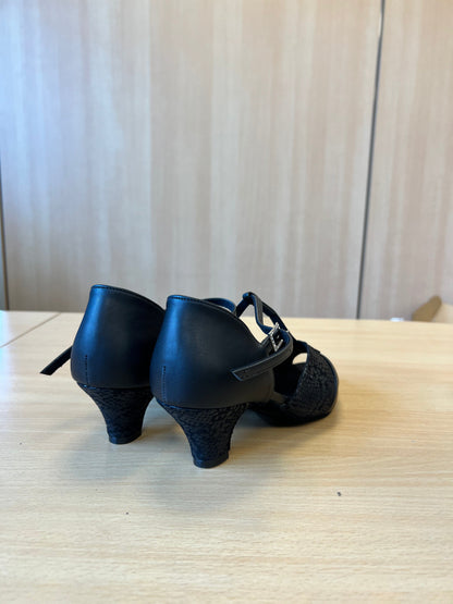 2002 - Black NotCalf/Black Snake (Size 3.5W)