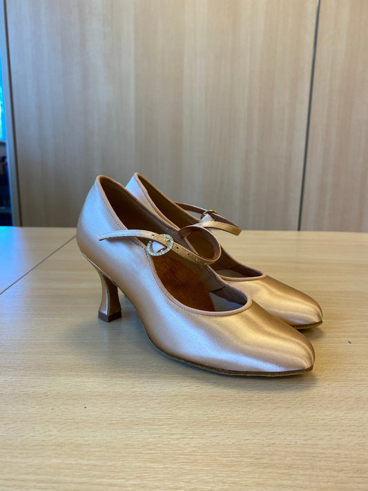 ICS Classic - Peach Satin (Size 2.5)