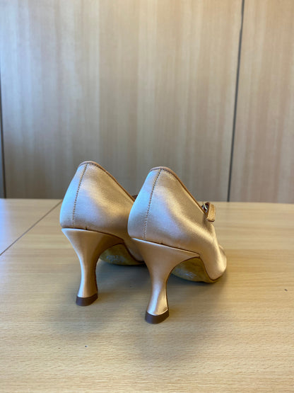 ICS Classic - Peach Satin (Size 2.5)