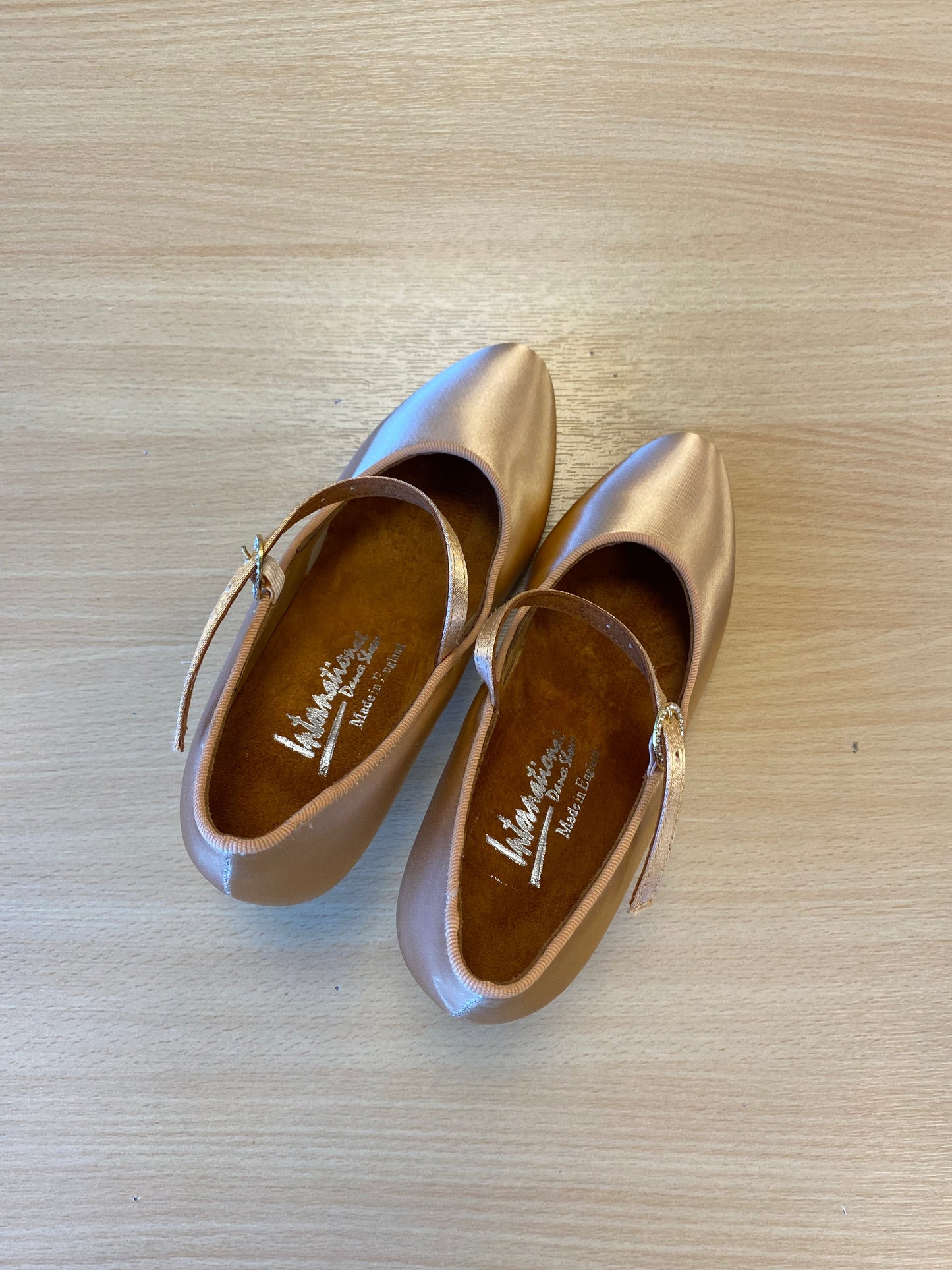 ICS Classic - Peach Satin (Size 2.5)