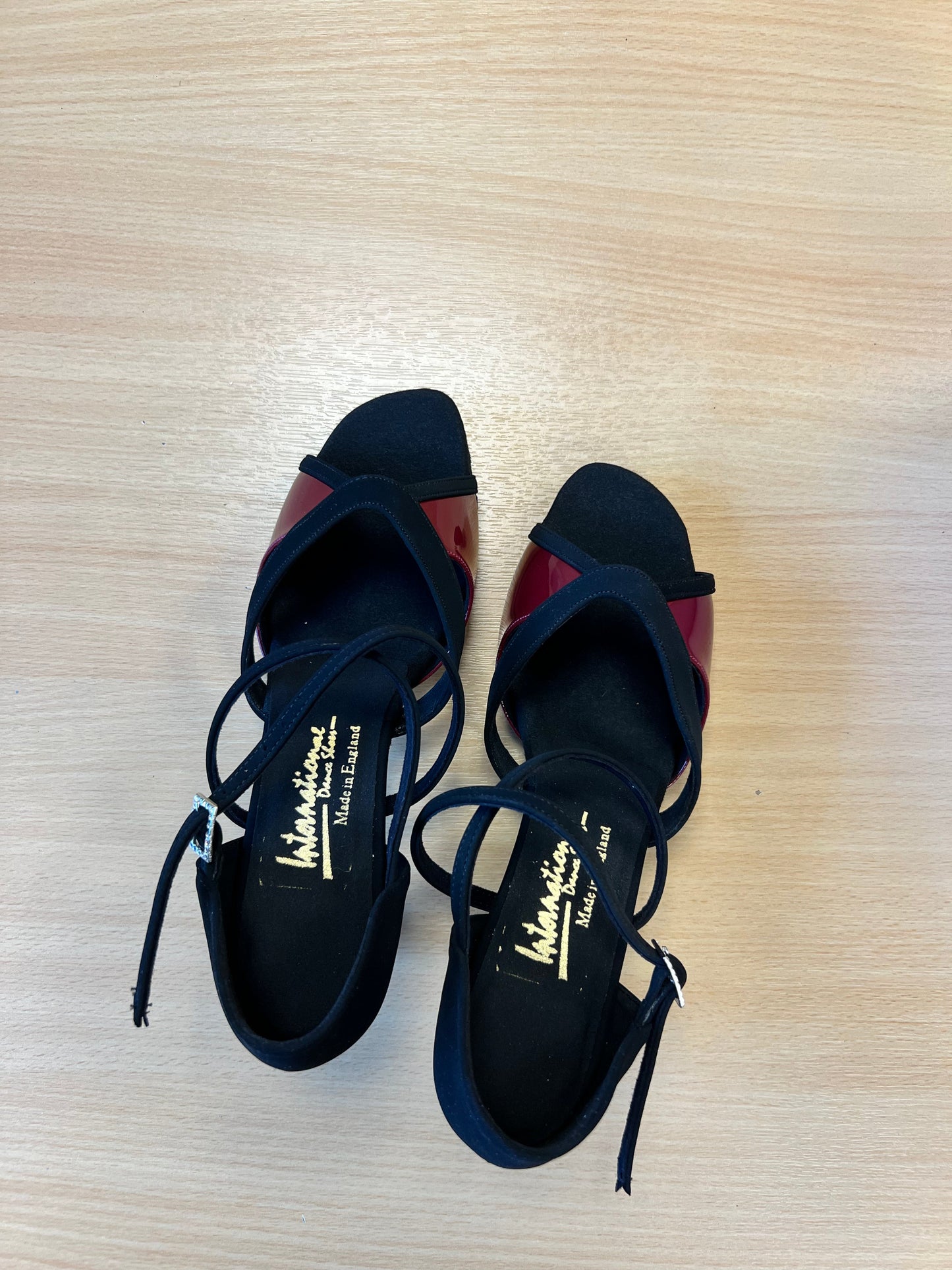 Bianca - Black Nubuck/Merlot Patent (Size 8W)